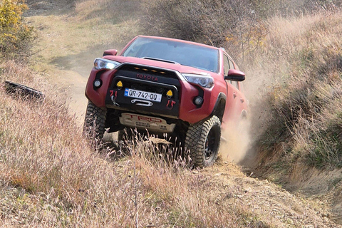 تبليسي: مغامرة جيب على الطرق الوعرة مع إطلالات على المدينة (نصف يوم)