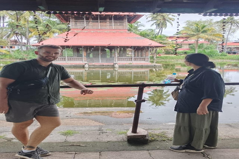 Kochi: Tuk-Tuk-Ausflug mit versteckten SchätzenKochi: Ausflug mit dem Tuk-Tuk zu versteckten Schätzen