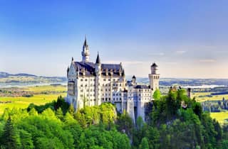 Von München aus: Neuschwanstein & Schloss Linderhof Tagestour