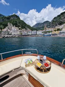 Positano: private Tour mit dem Boot entlang der Amalfiküste