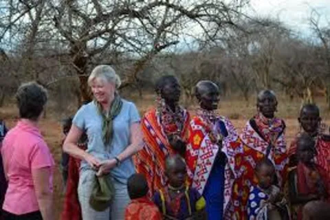 Kenya: Tour del villaggio tradizionale Maasai con servizio di prelievo in hotel