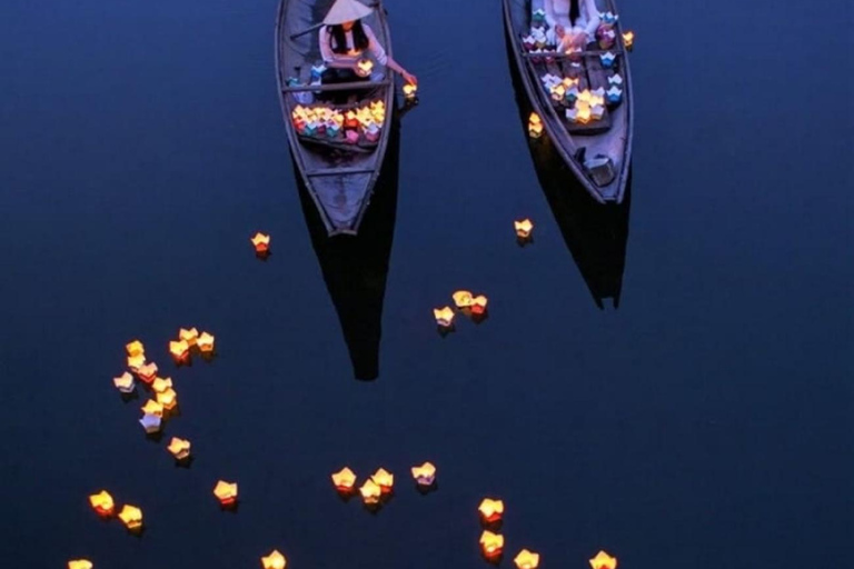 Hoi An: Passeio noturno de barco e lançamento de lanternas no rio Hoai