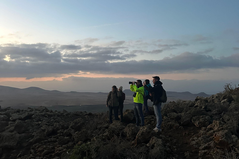 Fuerteventura: Sunset Volcano Walk & Stargazing Tour