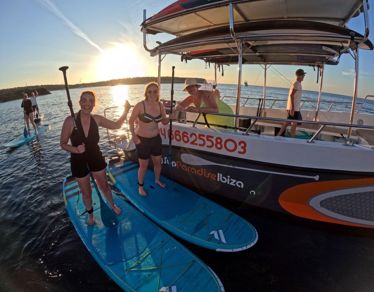 Ibiza: SUP & Schnorchel-Bootstour mit Höhlen, Getränken und Fotos