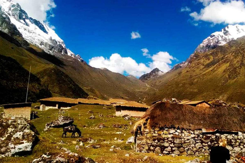 From Cusco: 2-Day Tour to Humantay Lake and Rainbow Mountain