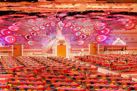 Phuket: Carnival Magic Show Royal Seat com jantar