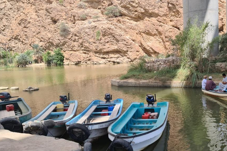 Muscat: 3-Day Oman Highlights Tour – Beach, Desert, Mountain