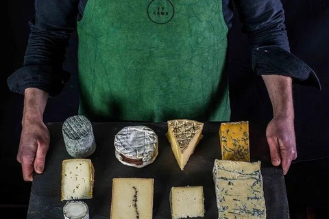 Cardiff: Guided Welsh Food Walking Tour