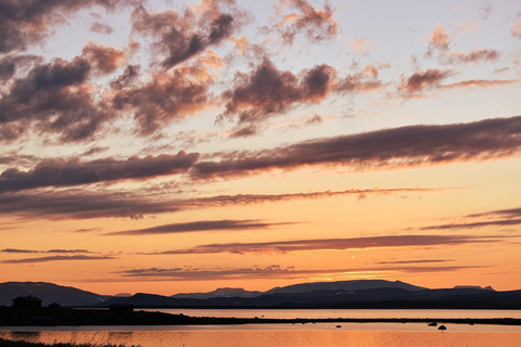 Kiruna: vista dall&#039;alto dell&#039;Artico sotto il sole di mezzanotteKiruna: panorami del vertice artico sotto il sole di mezzanotte