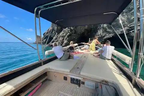 Vernazza - Cinque Terre: tour in barca al tramonto con aperitivo
