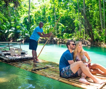 Ocho Rios: Passeios a cavalo no oceano e rafting em bambu