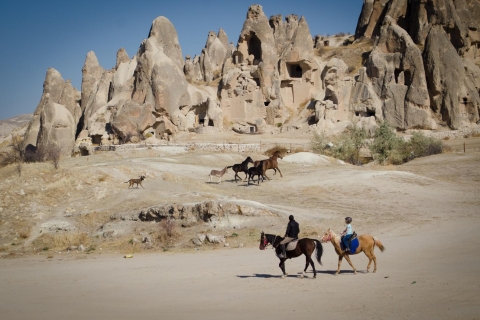 Excursión a caballo por Capadocia