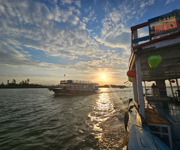 Hoi An: My Son Sanctuary and Sunset River Cruise with BBQ