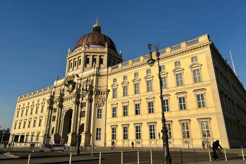 Berlin Mitte: Passeio pelas lendas da Berlim medievalBerlin Mitte: Visita guiada às lendas da Berlim medieval