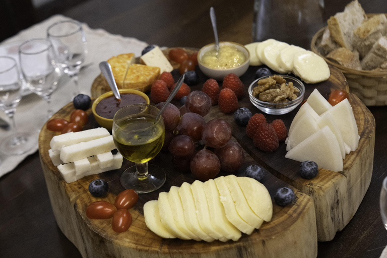 Porto: Cheese and Port Wine Tasting in a Unique Place