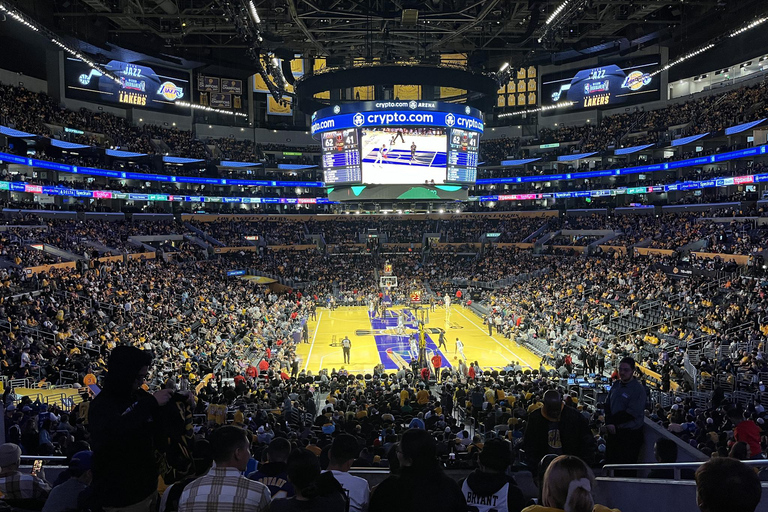 Los Angeles: Los Angeles Lakers Basketball Game Ticket Lower Sideline