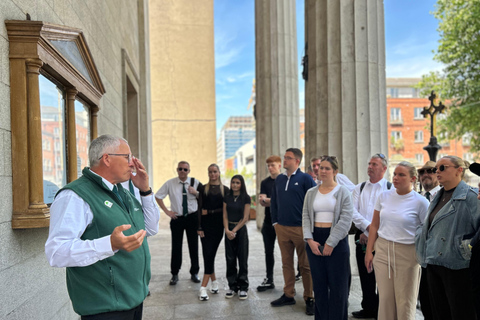 都柏林：与本地导游一起探索历史与亮点步行游都柏林：与当地导游一起漫步历史与亮点