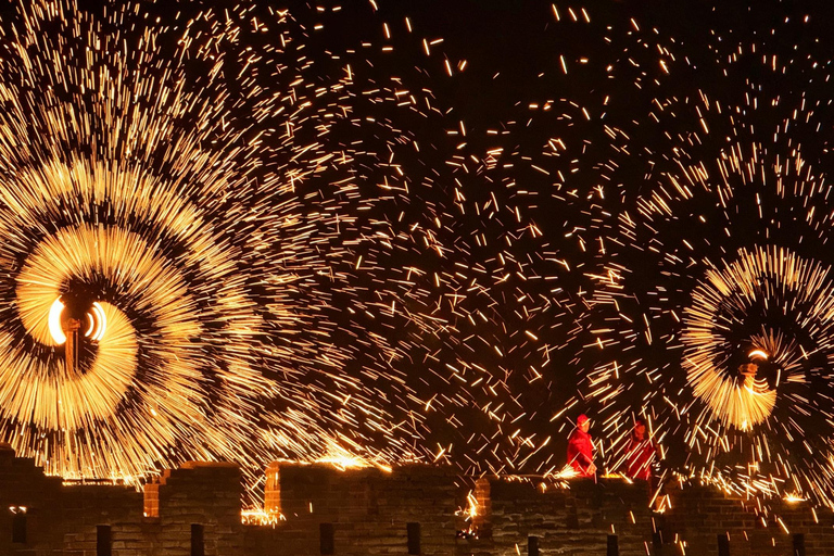 Beijing: Great Wall & Gubei Water Town Day to Night Tour Private Group Gubei Water Town & Simatai Great Wall Day Trip