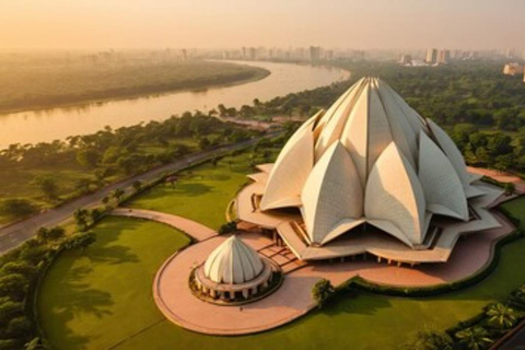 9-Day Golden Triangle & Udaipur Tour with Holi Celebration