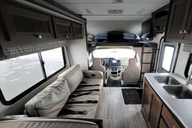 Luxury Motorhome Aurora Chasing Tour Small Group and Private