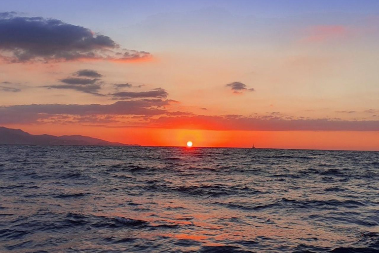 Desde Chania: Por la tarde Excursión en catamarán Cena/bebidas y puesta de sol