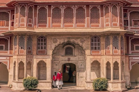 Delhi to Jaipur: Private Full-Day Guided City Highlights Car + Guide + Tickets+ Lunch