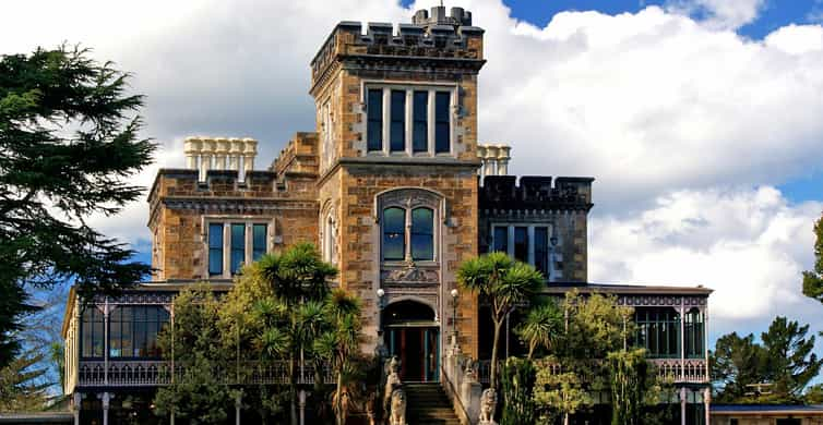 Din Port Chalmers: Oraș, atracții turistice și Castelul Larnach