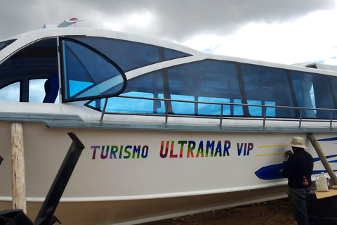 Floating Islands of Los Uros: Guided Tour, Culture and Tradition.