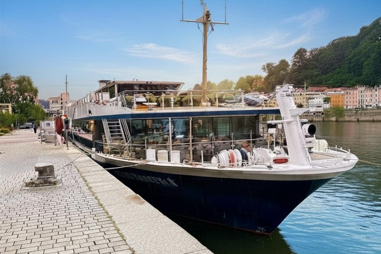 From Prague to the Port: River Cruise Sightseeing Transfer