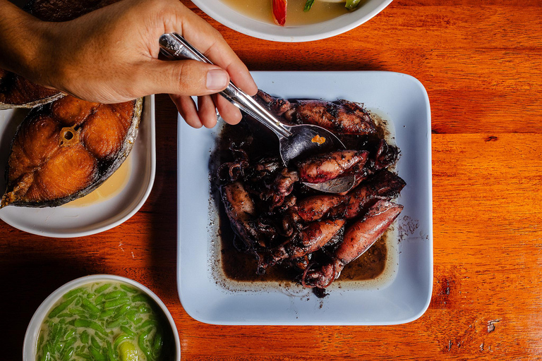 Pattaya Bites Food Tour with 14+ Tastings