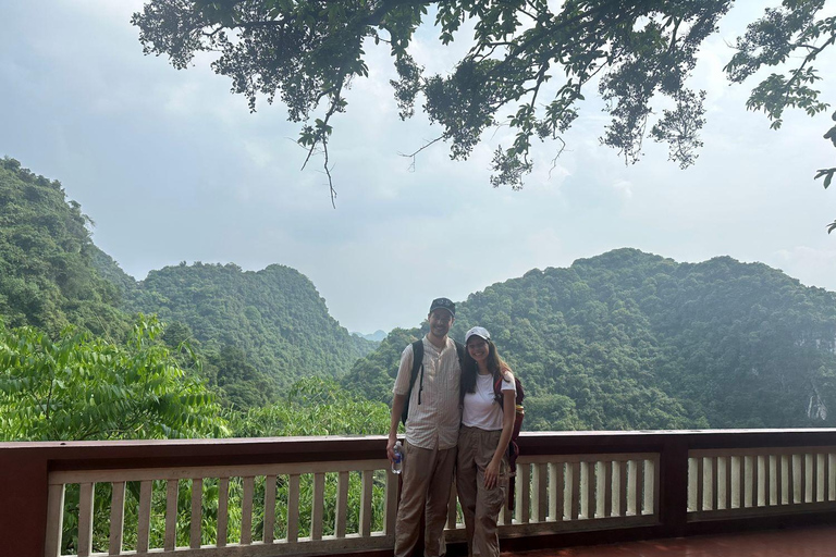 Da Hanoi: Tour di gruppo della Pagoda dei Profumi di una giornata intera con pranzoTour con funivia