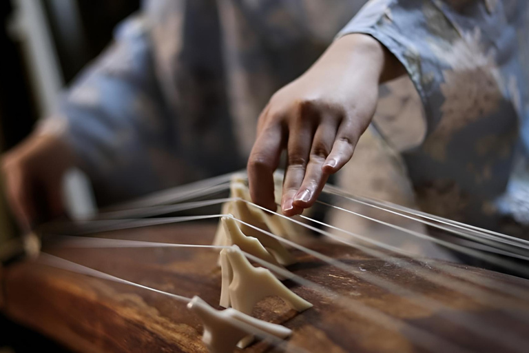 Kyoto: Intieme concerten gespeeld met traditionele instrumentenOpenbaar concert