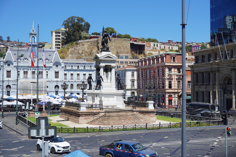 Valparaíso: Historical Walking Tour with Local Guide