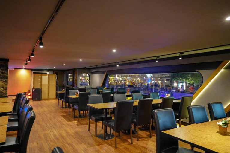 Bangkok: Rejs statkiem White Orchid Chao Phraya, tajski bufet i piwoWylot z Asiatique The Riverfront