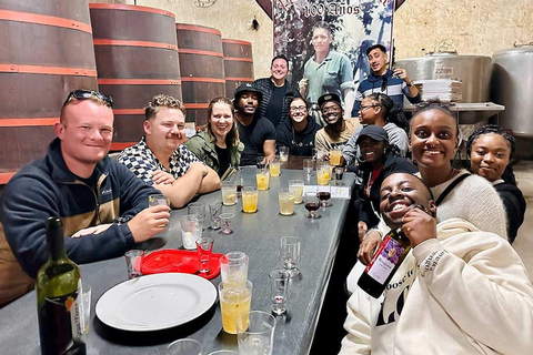 Lima: Wine adventure, Pisco Tasting tour, Snacks & transport