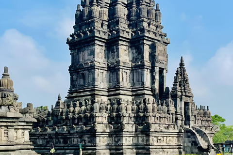Yogyakarta; Alba/ Salita al Borobudur e Tempio di PrambananAlba a Borobudur, salita in cima e tour del tempio di Prambanan