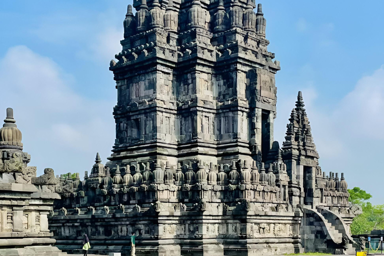 Yogyakarta; Alba/ Salita al Borobudur e Tempio di PrambananAlba a Borobudur, salita in cima e tour del tempio di Prambanan