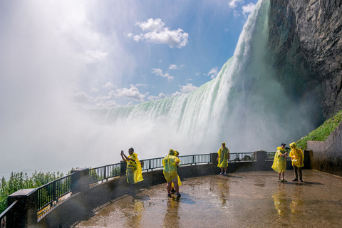 Niagara Falls: Boat Ride and Journey Behind the Falls Tour