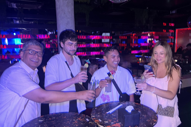 Bangkok night crawl: ekkamai & thonglo local night party