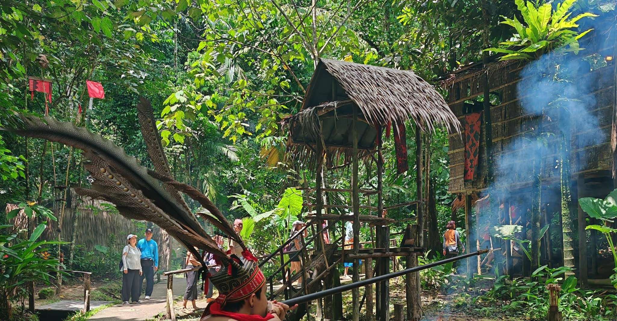 Kota Kinabalu: Mari Mari Cultural Village Tour with Lunch