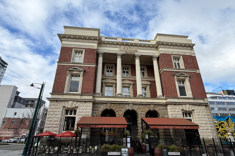 Christchurch: Ultimate Walking Tour with Coffee