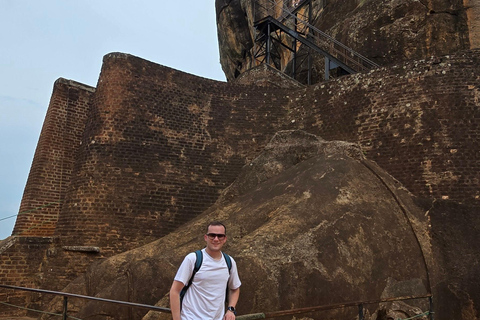 Kandy: Polonnaruwa, Sigiriya & Dambulla Private Tour