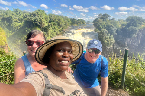 Victoria Falls Tour:Guided Walk with Female Guide