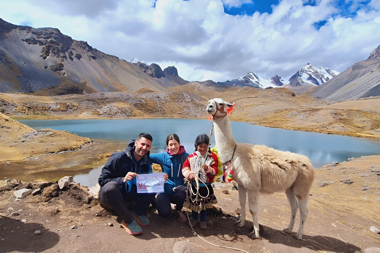 Cusco: 7 Ausangate Lagoons Hike with Andean Ceremony