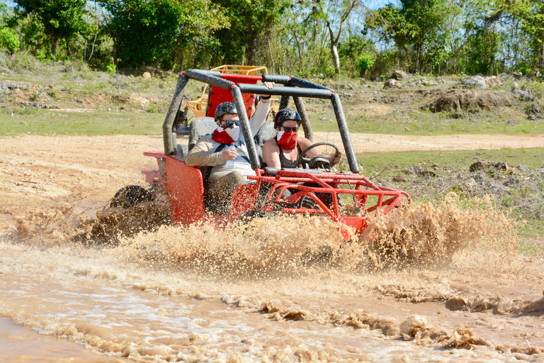 Punta Cana Buggy Avontuur met privé grot Cenote zwemmen