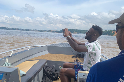 Manaus: Meeting of the Waters Private Bootstour