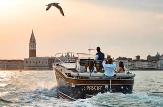 Luxus-Bootstour nach Murano & Burano mit privatem, ortskundigem Guide
