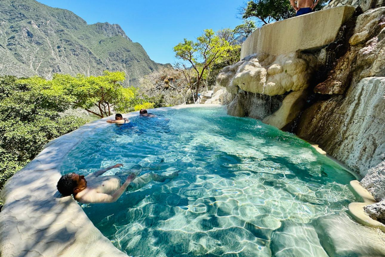 Von Mexiko-Stadt aus: Tolantongo-Grotten und Blaue PoolsAus Mexiko-Stadt: Grutas de tolantongo y pozas azules