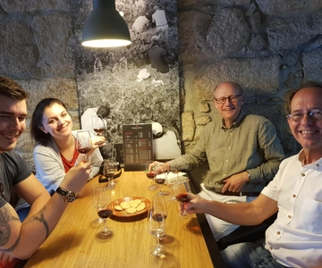 Porto: Port and Douro Wine Walking Tour with Tastings