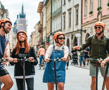 Krakow: Guided E-Scooter City Tour with Food Tastings